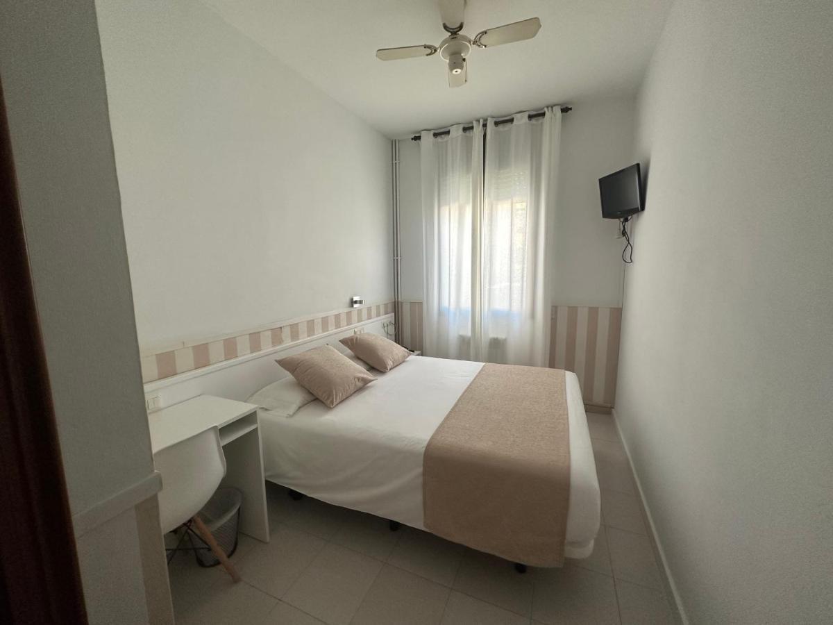 Hotel Torino Masnou Buitenkant foto