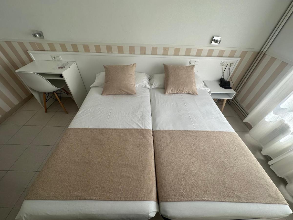Hotel Torino Masnou Buitenkant foto